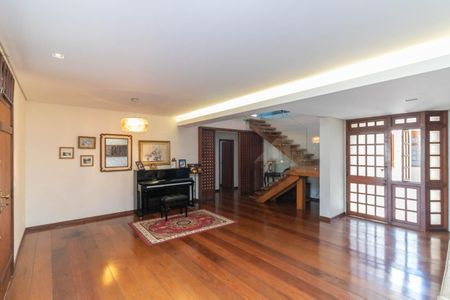 Sala de casa para alugar com 4 quartos, 398m² em Cidade Nova, Belo Horizonte