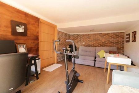 Casa à venda com 3 quartos, 310m² em Vila Bastos, Santo André