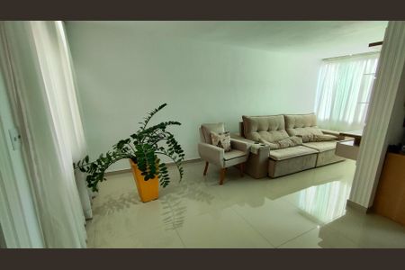 Casa à venda com 4 quartos, 370m² em São Bento, Belo Horizonte