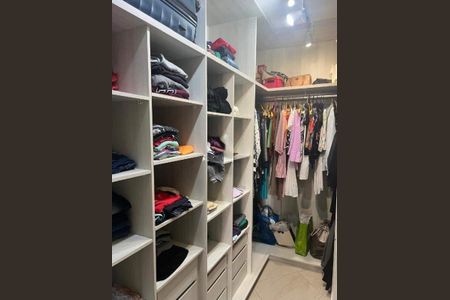 Casa à venda com 160m², 3 quartos e 4 vagas