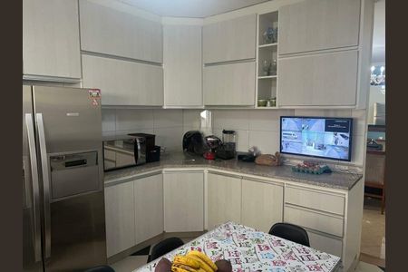 Casa à venda com 160m², 3 quartos e 4 vagas