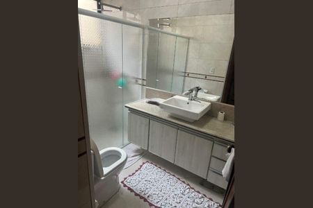 Casa à venda com 160m², 3 quartos e 4 vagas