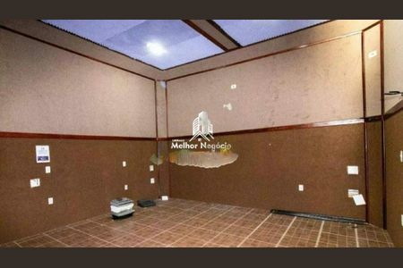 Casa à venda com 3 quartos, 800m² em Parque São Quirino, Campinas