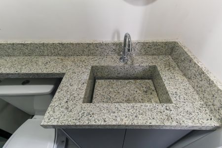 Apartamento à venda com 43m², 2 quartos e sem vaga Apartamento à venda com 43m², 2 quartos e sem vagaBanheiro