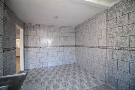 Cozinha de casa para alugar com 3 quartos, 100m² em Vila João Pessoa, Porto Alegre