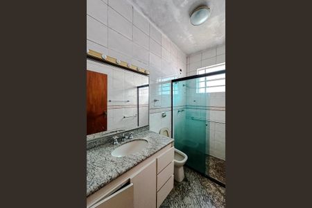 Banheiro de casa à venda com 4 quartos, 168m² em Vila Santo Estevão, São Paulo