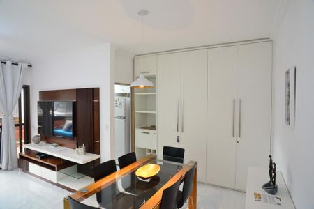 Sala de apartamento para alugar com 1 quarto, 59m² em Barra da Tijuca, Rio de Janeiro
