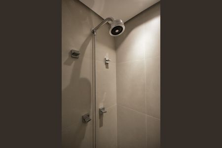 Apartamento para alugar com 142m², 2 quartos e 2 vagasChuveiro da Suíte 1