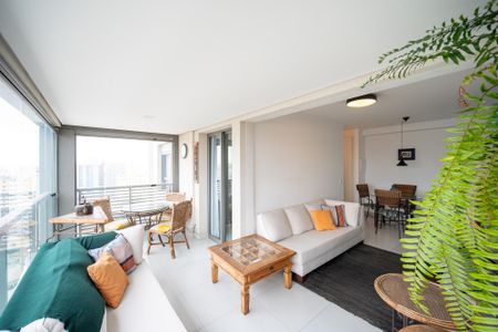 Varanda de apartamento à venda com 2 quartos, 68m² em Mirandópolis, São Paulo