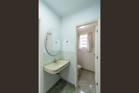 Casa à venda com 175m², 3 quartos e 2 vagas Casa à venda com 175m², 3 quartos e 2 vagasLavabo