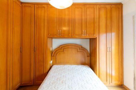 Suíte  de casa à venda com 3 quartos, 175m² em Vila Mira, São Paulo