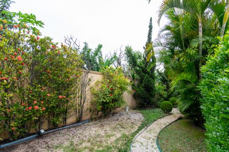 Casa à venda com 175m², 3 quartos e 2 vagas Casa à venda com 175m², 3 quartos e 2 vagasJardim