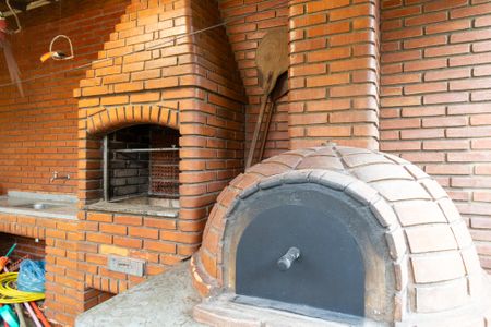 Casa à venda com 175m², 3 quartos e 2 vagas Casa à venda com 175m², 3 quartos e 2 vagasÁrea comum - Churrasqueira