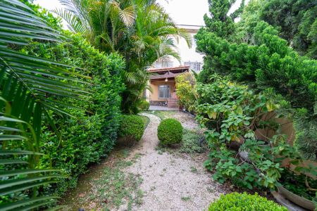 Casa à venda com 175m², 3 quartos e 2 vagas Casa à venda com 175m², 3 quartos e 2 vagasJardim