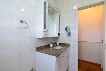 Casa à venda com 175m², 3 quartos e 2 vagas Casa à venda com 175m², 3 quartos e 2 vagasBanheiro da Suíte