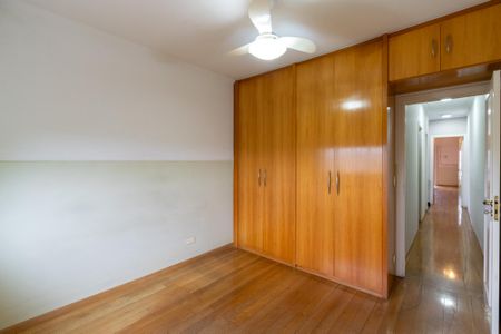 Casa à venda com 175m², 3 quartos e 2 vagas Casa à venda com 175m², 3 quartos e 2 vagasQuarto 2