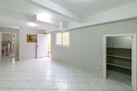 Casa à venda com 175m², 3 quartos e 2 vagas Casa à venda com 175m², 3 quartos e 2 vagasÁrea comum - Salão de festas