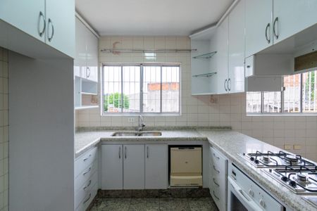Casa à venda com 175m², 3 quartos e 2 vagas Casa à venda com 175m², 3 quartos e 2 vagasCozinha