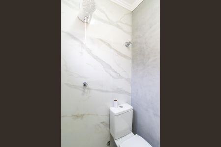 Casa à venda com 175m², 3 quartos e 2 vagas Casa à venda com 175m², 3 quartos e 2 vagasBanheiro do Salão de Festas