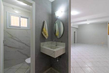 Casa à venda com 175m², 3 quartos e 2 vagas Casa à venda com 175m², 3 quartos e 2 vagasBanheiro do Salão de Festas