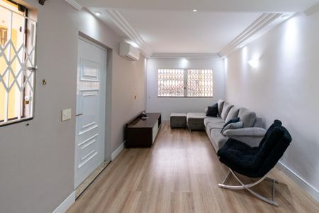 Sala  de casa à venda com 3 quartos, 175m² em Vila Mira, São Paulo