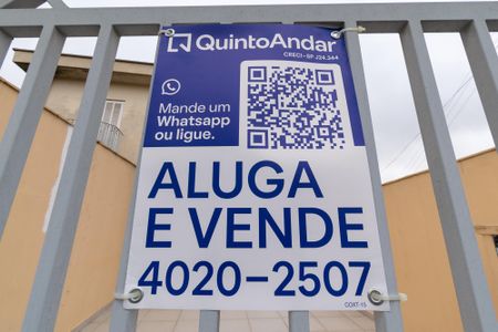 Casa à venda com 175m², 3 quartos e 2 vagas Casa à venda com 175m², 3 quartos e 2 vagasPlaca