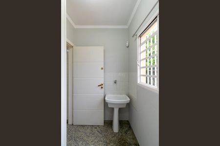 Casa à venda com 175m², 3 quartos e 2 vagas Casa à venda com 175m², 3 quartos e 2 vagasÁrea de Serviço