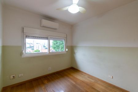 Casa à venda com 175m², 3 quartos e 2 vagas Casa à venda com 175m², 3 quartos e 2 vagasQuarto 2