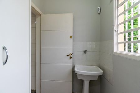 Casa à venda com 175m², 3 quartos e 2 vagas Casa à venda com 175m², 3 quartos e 2 vagasÁrea de Serviço