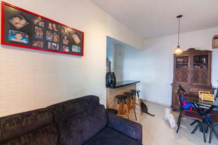 Sala  de apartamento à venda com 2 quartos, 49m² em Jaguaribe, Osasco