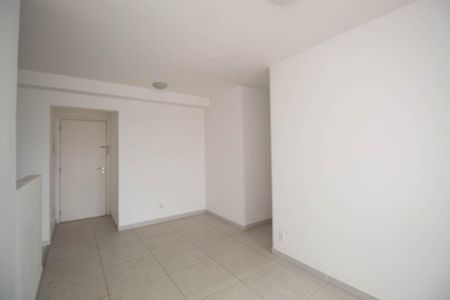Sala de apartamento para alugar com 2 quartos, 70m² em Vila Gustavo, São Paulo