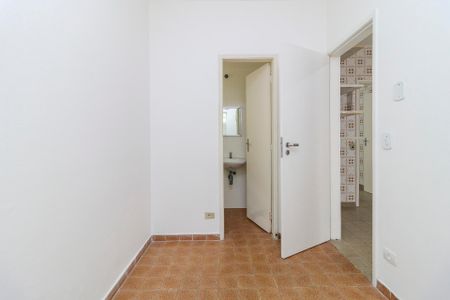 Casa à venda com 200m², 4 quartos e 3 vagas Casa à venda com 200m², 4 quartos e 3 vagasÁrea de Serviço - Quarto