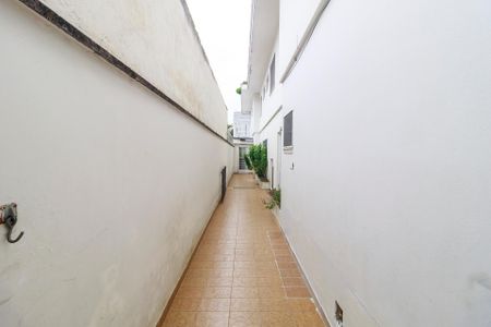 Casa à venda com 200m², 4 quartos e 3 vagas Casa à venda com 200m², 4 quartos e 3 vagasQuintal