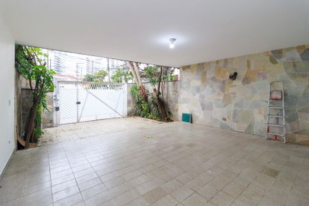 Casa à venda com 200m², 4 quartos e 3 vagas Casa à venda com 200m², 4 quartos e 3 vagasGaragem