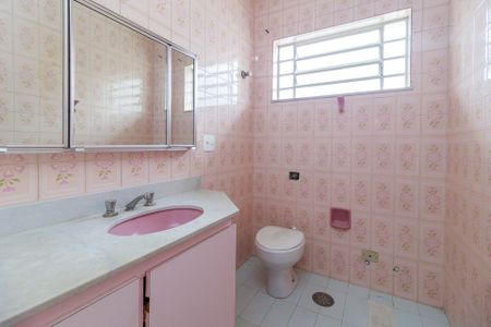 Casa à venda com 200m², 4 quartos e 3 vagas Casa à venda com 200m², 4 quartos e 3 vagasSuíte 1 - Banheiro