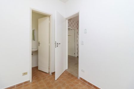 Casa à venda com 200m², 4 quartos e 3 vagas Casa à venda com 200m², 4 quartos e 3 vagasÁrea de Serviço - Quarto
