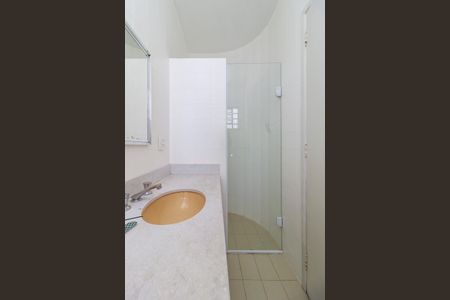 Casa à venda com 200m², 4 quartos e 3 vagas Casa à venda com 200m², 4 quartos e 3 vagasSuíte 3 - Banheiro