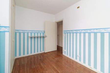 Casa à venda com 200m², 4 quartos e 3 vagas Casa à venda com 200m², 4 quartos e 3 vagasSuíte 2