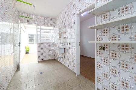 Casa à venda com 200m², 4 quartos e 3 vagas Casa à venda com 200m², 4 quartos e 3 vagasÁrea de Serviço