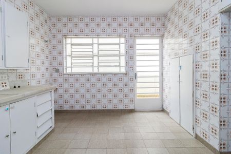 Casa à venda com 200m², 4 quartos e 3 vagas Casa à venda com 200m², 4 quartos e 3 vagasCozinha