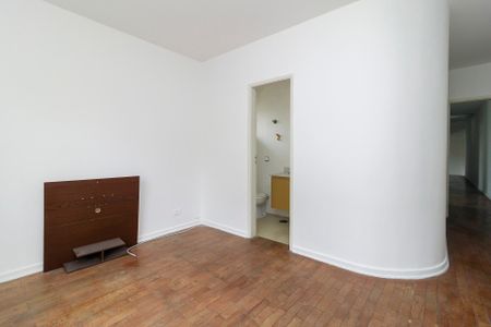 Casa à venda com 200m², 4 quartos e 3 vagas Casa à venda com 200m², 4 quartos e 3 vagasSuíte 3