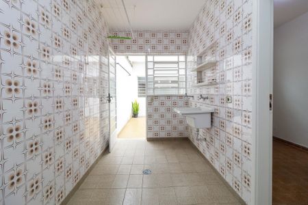 Casa à venda com 200m², 4 quartos e 3 vagas Casa à venda com 200m², 4 quartos e 3 vagasÁrea de Serviço