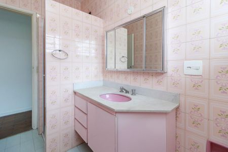 Casa à venda com 200m², 4 quartos e 3 vagas Casa à venda com 200m², 4 quartos e 3 vagasSuíte 1 - Banheiro