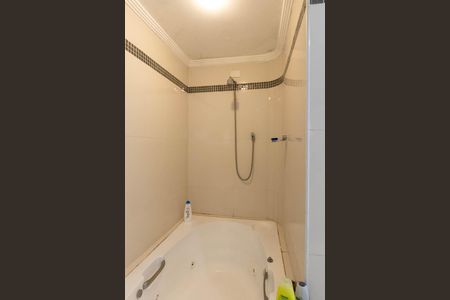 Apartamento para alugar com 246m², 4 quartos e 4 vagasBanheiro da Suíte 1