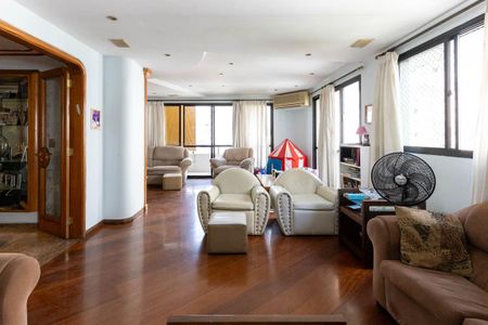 Apartamento para alugar com 246m², 4 quartos e 4 vagasSala