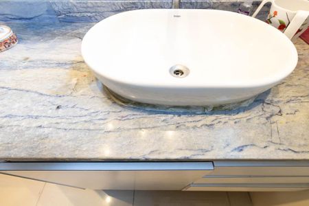 Apartamento para alugar com 246m², 4 quartos e 4 vagasBanheiro da Suíte 2