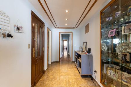 Apartamento para alugar com 246m², 4 quartos e 4 vagasEntrada