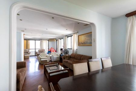 Sala de apartamento para alugar com 4 quartos, 246m² em Higienópolis, São Paulo