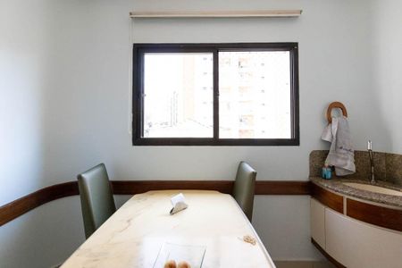 Apartamento para alugar com 246m², 4 quartos e 4 vagasCopa