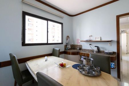 Apartamento para alugar com 246m², 4 quartos e 4 vagasCopa